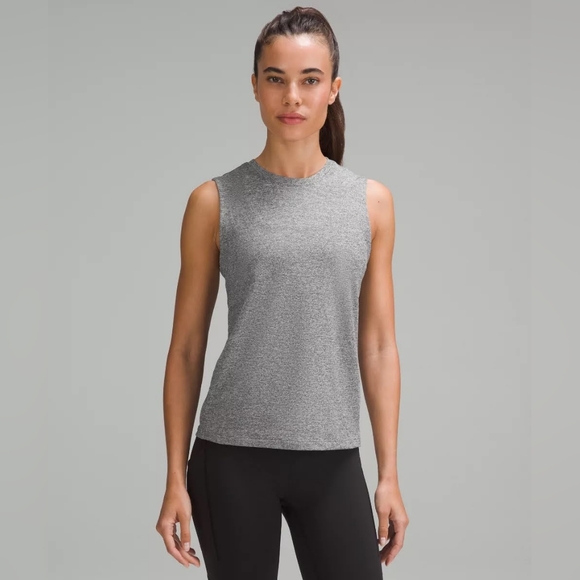 LULULEMON License To Train Classic Fit Top 4/S Heathered Gray - Picture 2 of 6